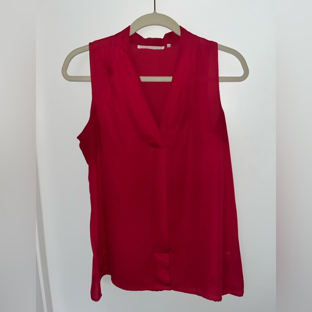 Ladies sleeveless tunic top, size M